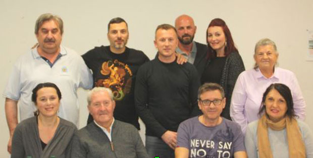 Деца на Kосову жељно очекују хуманитарце из Штутгарта