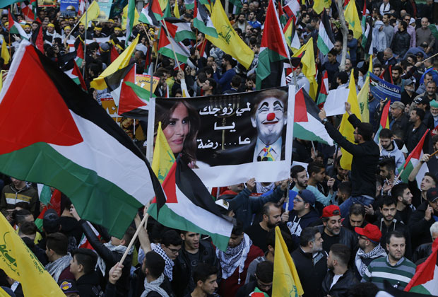 ХЕЗБОЛАХ УЗ ПАЛЕСТИНУ: Десетине хиљада протестаната на улицама Бејрута против одлуке САД