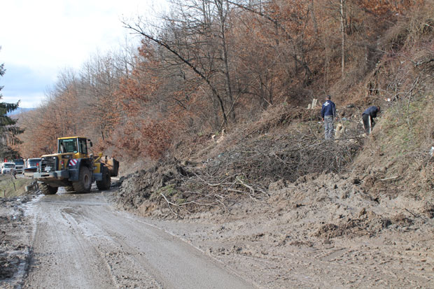Одрон затрапао магистралу код Нове Вароши