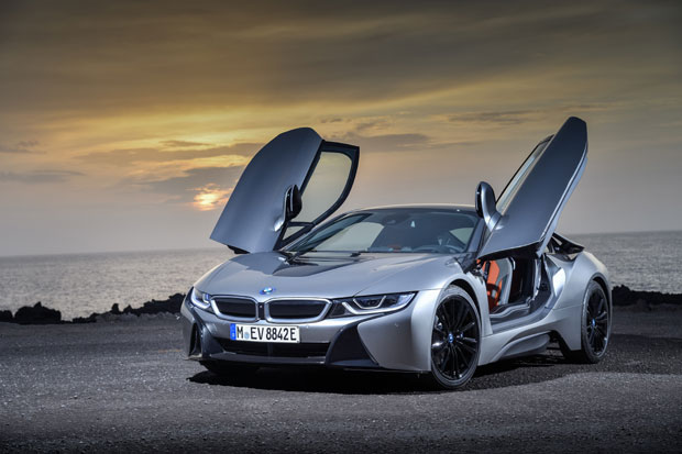 BMW i8: Спортска вожња на струју