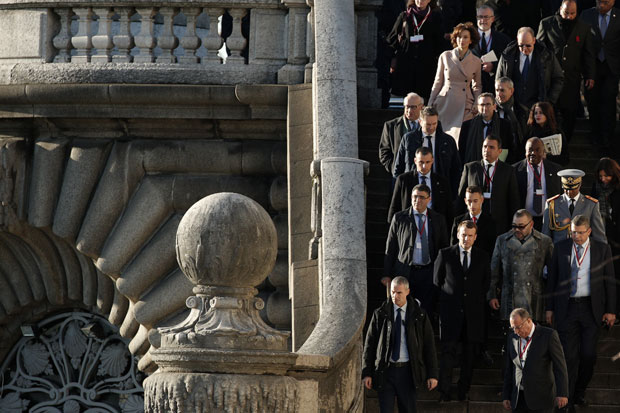 Макрон: Само шок спасава планету