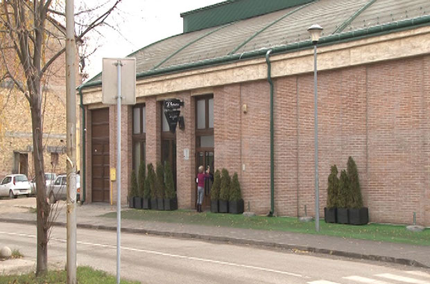 ПРЕБИЈАЊЕ У СРЕМСКОЈ МИТРОВИЦИ: Петорица у бекству