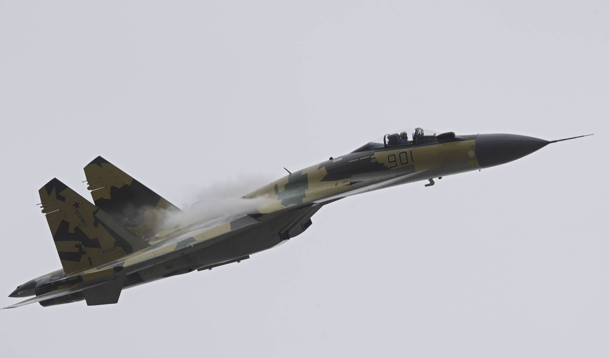 Руси тврде: Су-35 отерао амерички Ф-22, сметао другим авионима