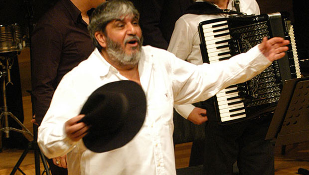 Тома Пантерс у серији Месо