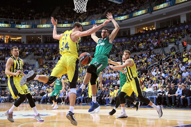 ЕВРОЛИГА: Жалгирис шокирао Фенербахче, Бамберг бољи од Олимпијакоса, победа Уникахе и Реала