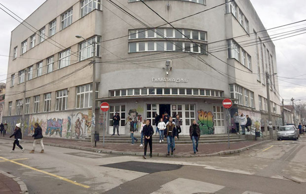 После туче у нишкој гимназији: Бодигард и за ђаке