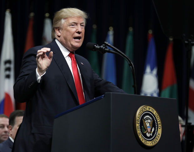 Муке Трамpa са истоком