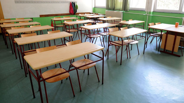 Због славе испражњене клупе