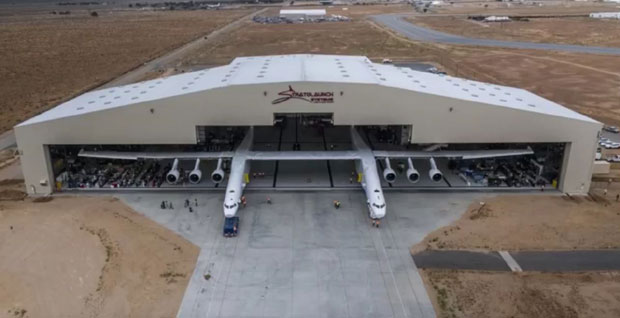 ВИДЕО: Тестиран највећи авион на свету - 230 тона тежак, распон крила 117 метара
