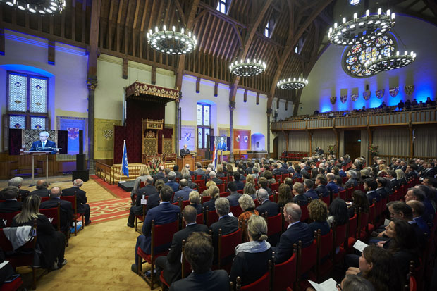 Крај хашке фарсе уз оперу и хвалисање