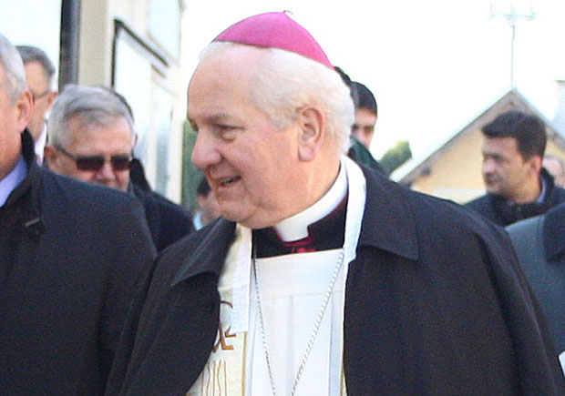 Бискуп оплео по Праљку: То што је урадио је кукавички чин 