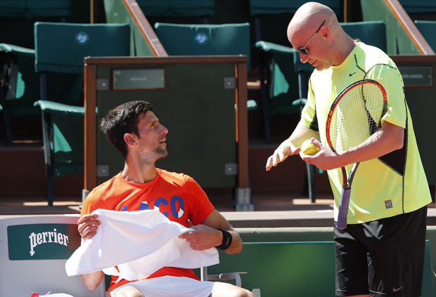 БЕКЕР ВЕРУЈЕ У САРАДЊУ: Агаси има све предуслове за успех са Ђоковићем