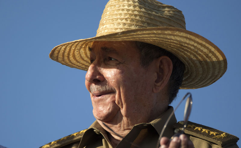 Куба: Парламент продужио рад, одложио Кастров одлазак