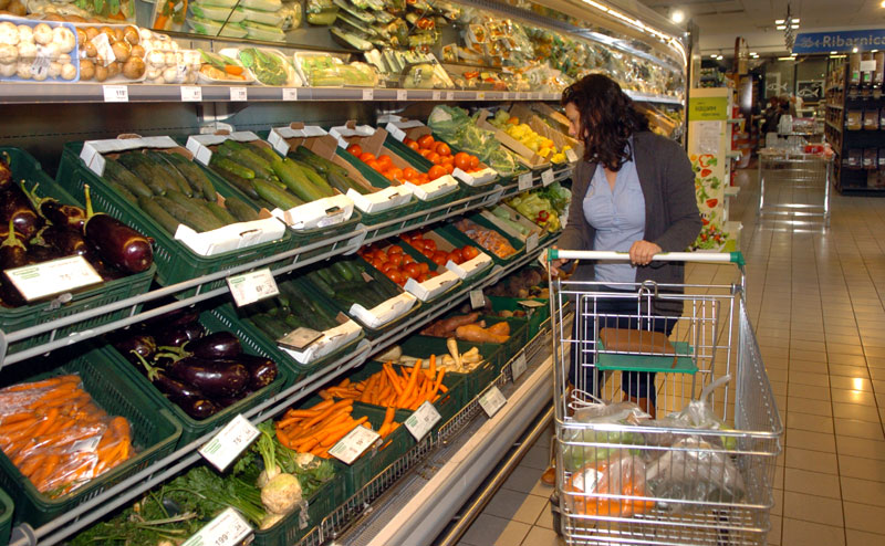 Радно време продавница и пумпи у Београду за Нову Годину и Божић