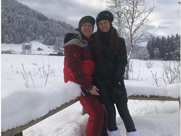 ХИТ ВИДЕО: Свекар Ане Ивановић се нашалио са њом (ВИДЕО)