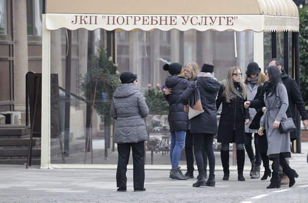 Мали Дејан испраћен сузама и јецајима  (ФОТО)