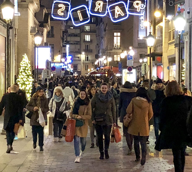 ЗАПИСИ ИЗ ПАРИЗА: Божић од филца