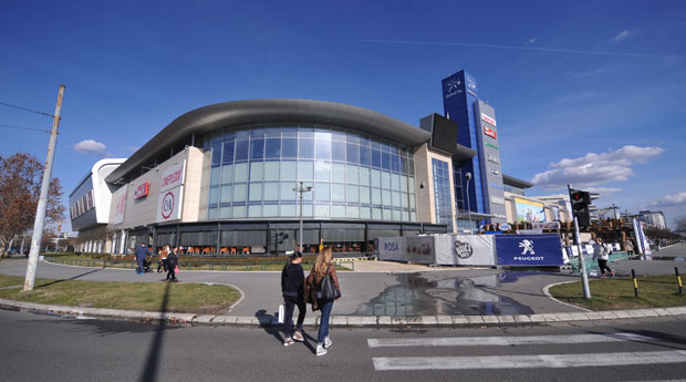 Дружење нам прече од онлајн трговине