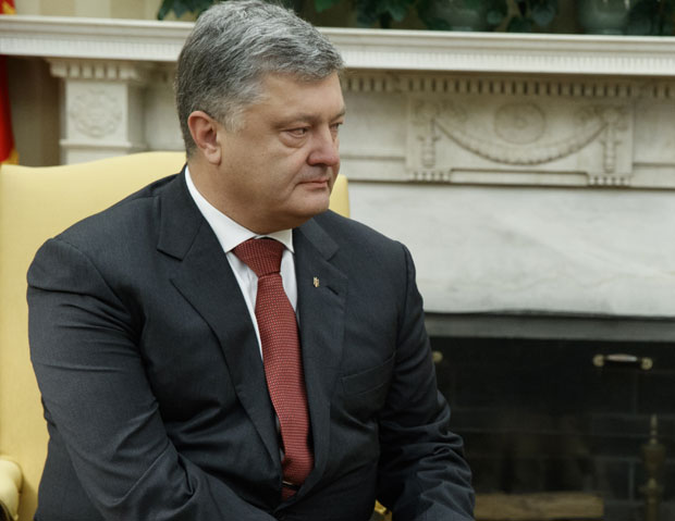 Порошенко потписао закон о реинтеграцији Донбаса