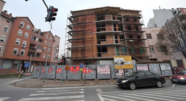 Нови Сад: Купци сада чекају јефтиније квадрате