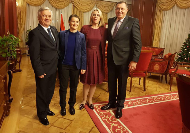 Брнабић у Бањалуци: Влада Србије донирала 250.000 евра Фонду солидарности РС за лечење деце
