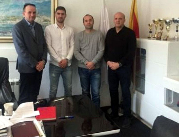 ХЕРОЈ СЕ ВРАТИО КУЋИ: Васојевићи поносни на свог рукометаша