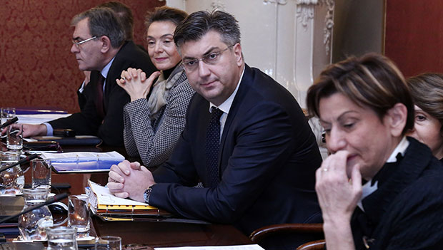 Од туче Хрвата Загреб прави етнички сукоб