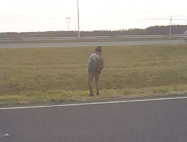 ПЕТ САТИ СЕ ДРЖАО ЗА ОСОВИНУ: Мигрант из аутобуса је у Хрватској