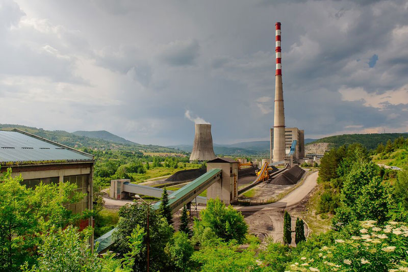 Мали акционари тужили директоре