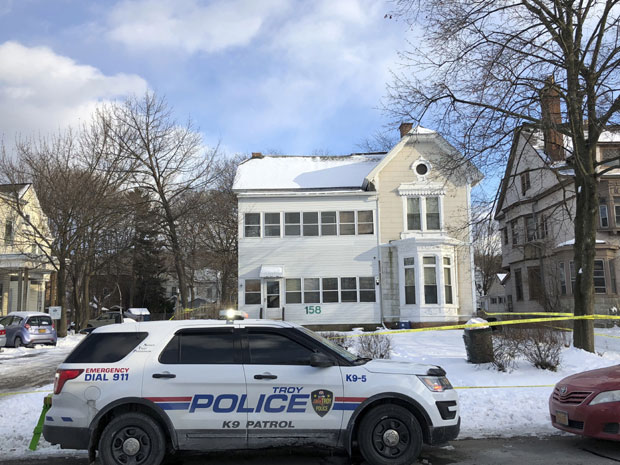 Дивљачко убиство лезбејског пара и двоје деце