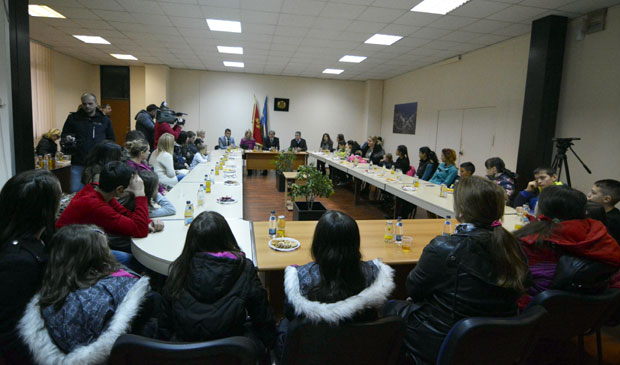 Брига о остављеној деци