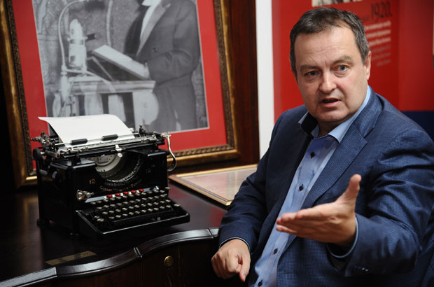 Ивица Дачић за “Новости”: Шојгуу редовно шаљем дуњевачу и пелинковац