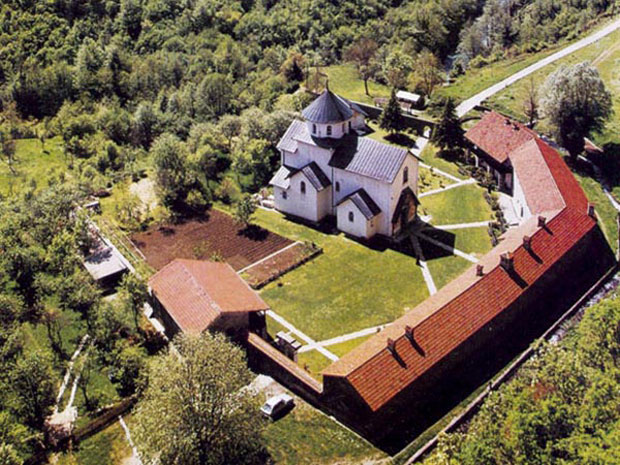 Поред Сене Морачу сања и кад је будан