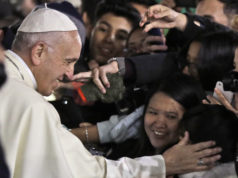 Папа: 2017. годину покварили рат, лажи и неправда