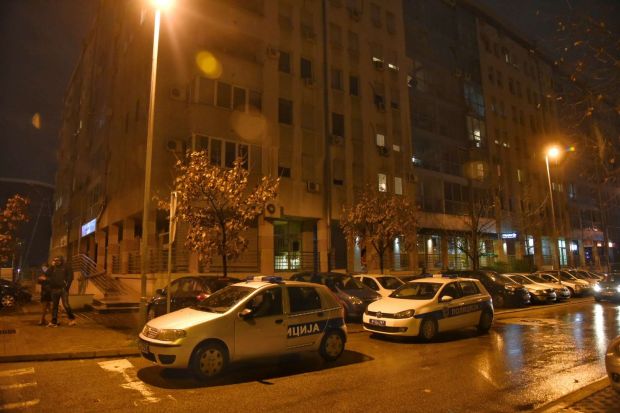 Мушкарац претукао ћерку и жену на Новом Београду, а после скочио са петог спрата (ФОТО - ВИДЕО)