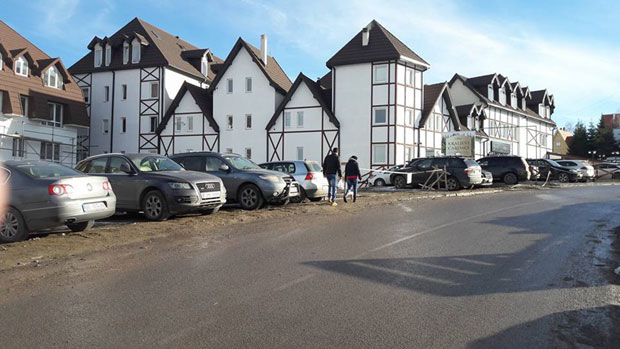 ПРЕСЕО ИМ ДОЧЕК: Румуни дошли на Копаоник па остали без аудија