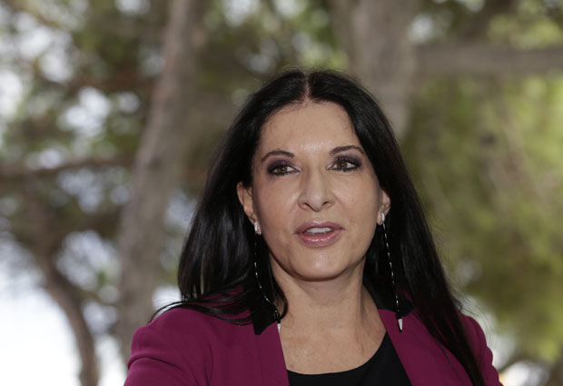 ПОВРАТАК КУЋИ: Ретроспектива Марине Абрамовић у МСУ