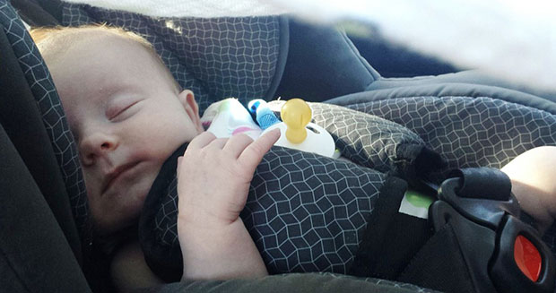 Димитровград: Родитељима уручена седишта за бебе 