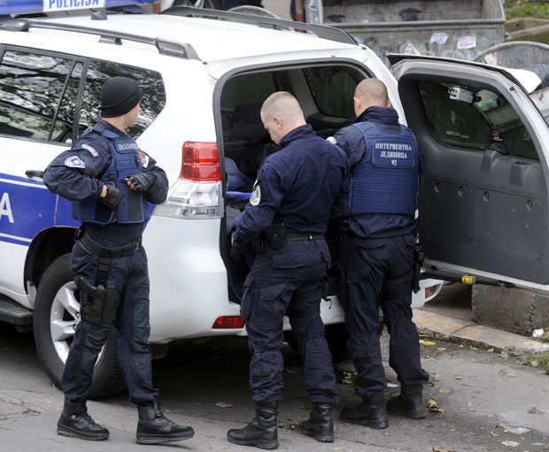 ПРИВЕДЕНИ МАКРОИ: Ухапшене три особе због посредовања у вршењу проституције