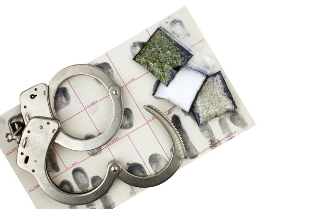 Ухапшени због сумње да су диловали дрогу