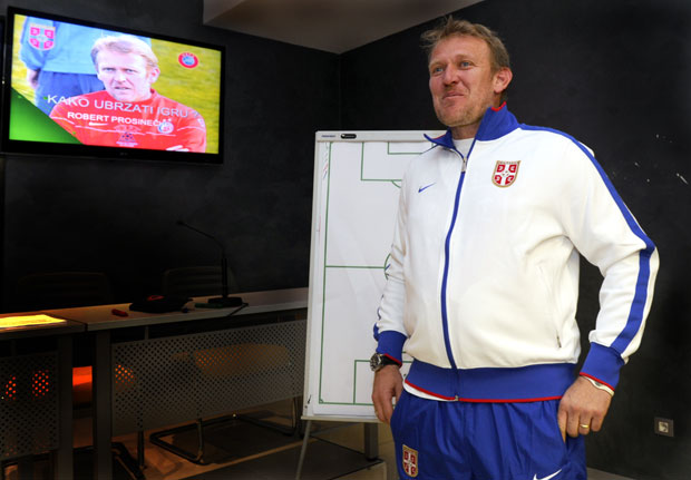 Просинечки се успешно опоравља након операције