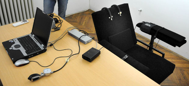 Осумњичени за паљење аутомобила у Нишу одбили полиграф