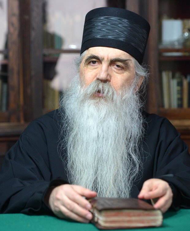 Епископ бачки случајно благословио Марадону