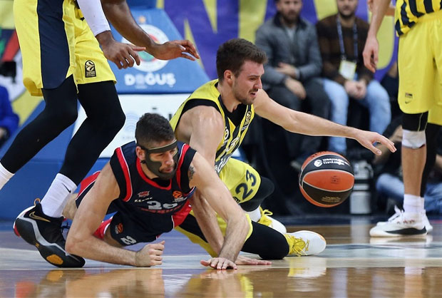 ЕВРОЛИГА: Гудурићева партија каријере у победи Фенербахчеа, славље Олимпијакоса, Реала и Химкија