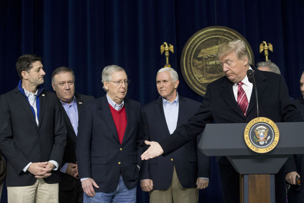 Шеф ЦИА: Трамп је способан за функцију председника, разуме комплексне теме