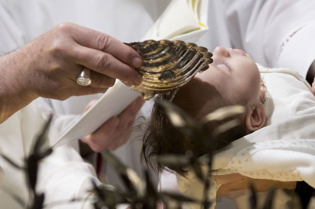 ПАПА МАЈКАМА: Слободно дојите децу у Сикстинској капели (ВИДЕО)