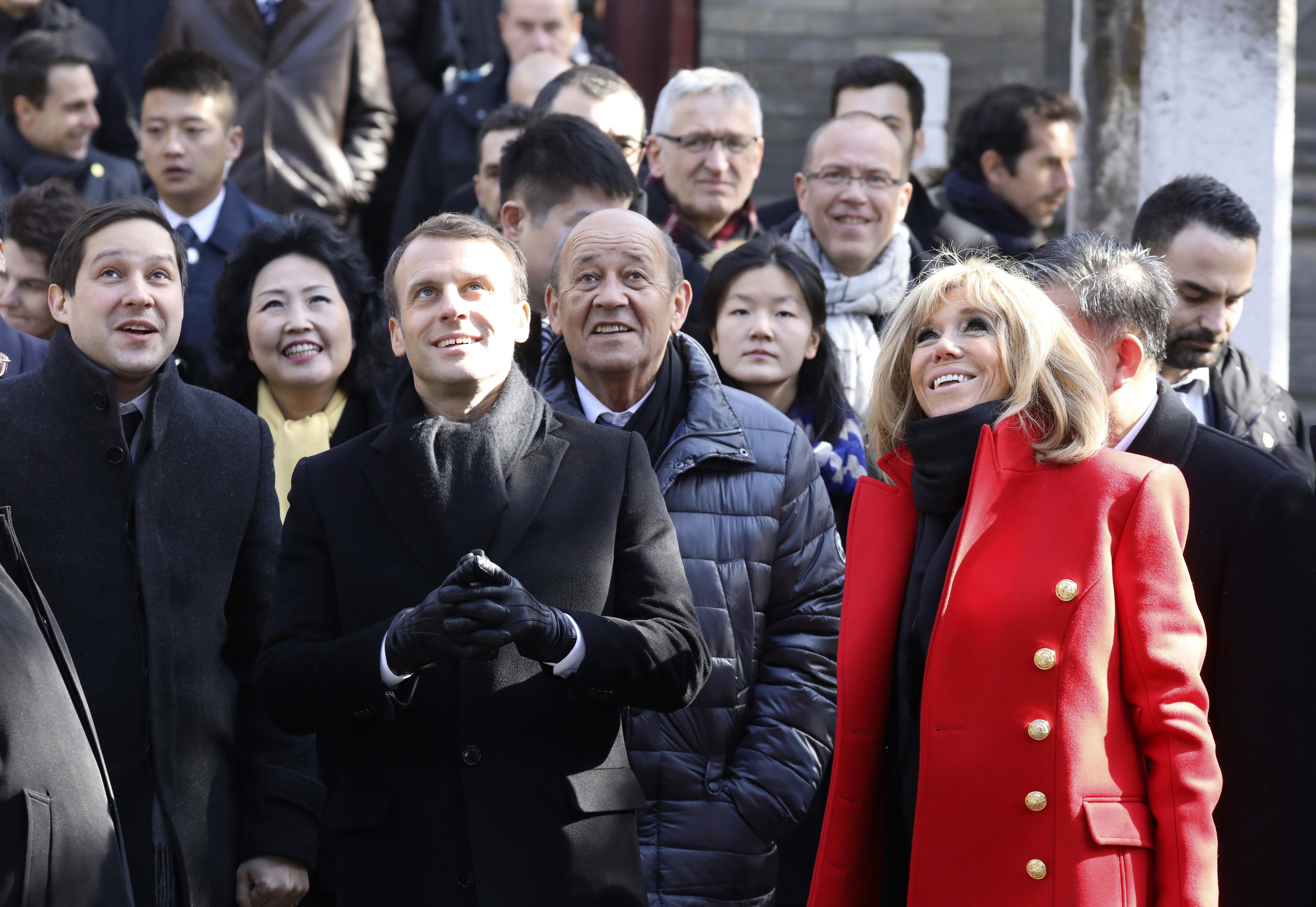 Републикански коњ кроти змаја