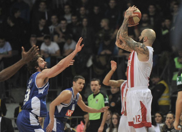 ЗВЕЗДА ПАЛА У ПОДГОРИЦИ: Будућност тројкама на врх