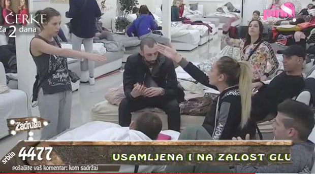 КИЈА НАПАЛА ЛУНУ: Ти си све ово започела! (ВИДЕО)