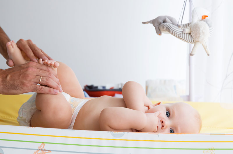 У мушким тоалетима у Њујорку столови с пеленама за бебе